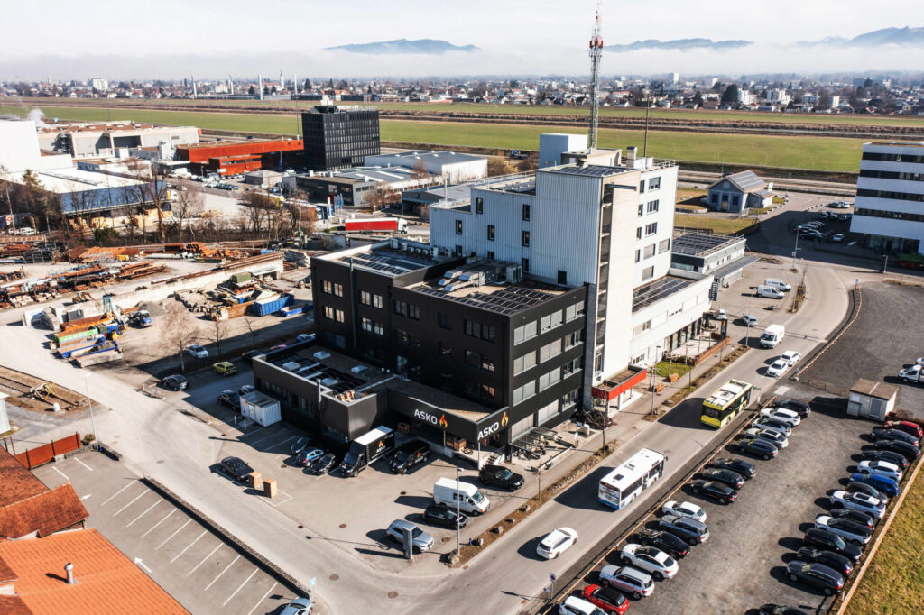 Adobe Express - file(1)